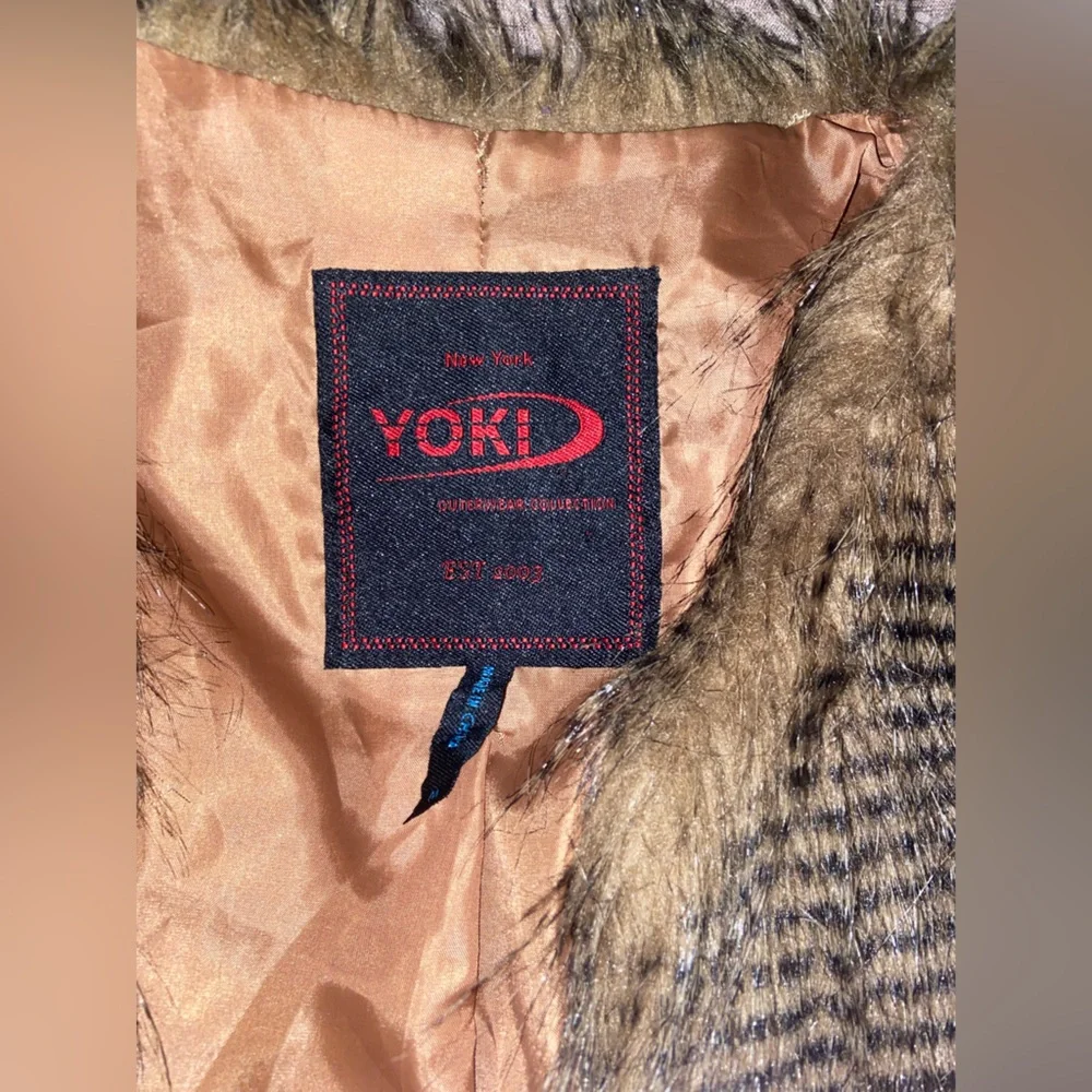 Faux fur jacket - Picture 5 of 8